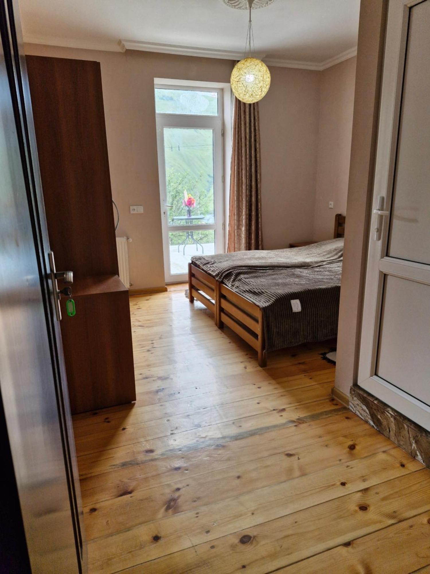 Maiko Guest House Казбеги Екстериор снимка