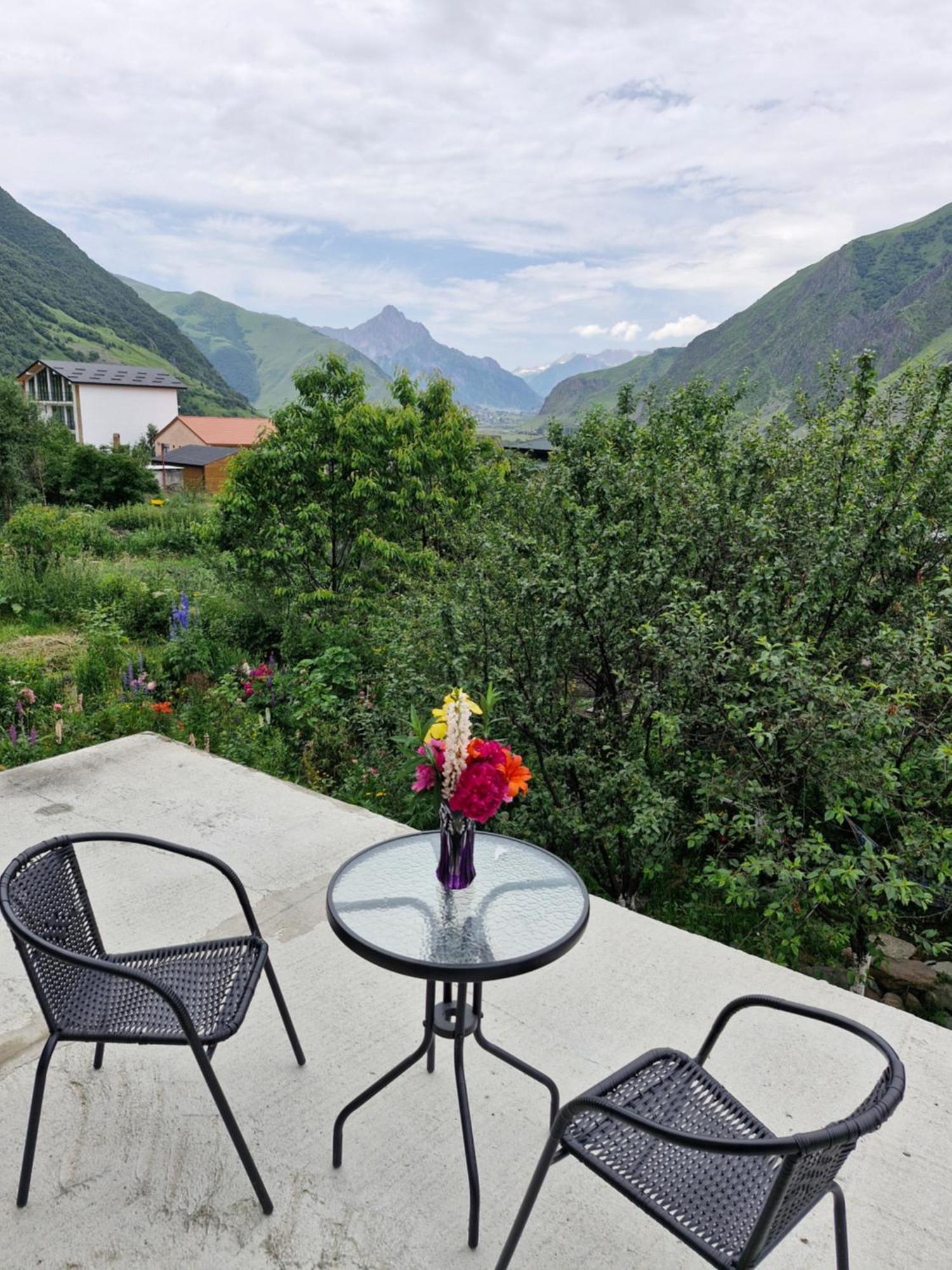 Maiko Guest House Казбеги Екстериор снимка