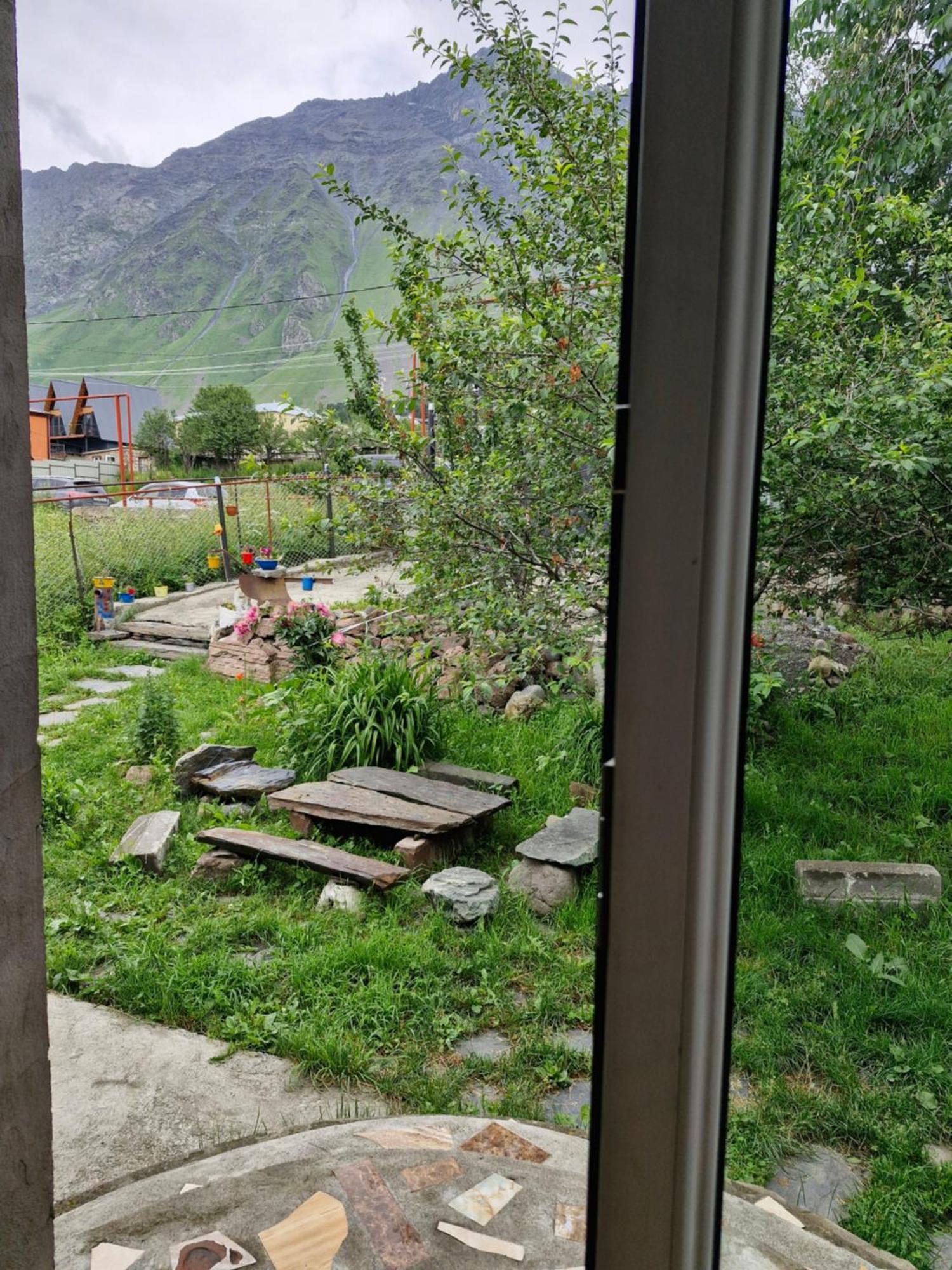 Maiko Guest House Казбеги Екстериор снимка